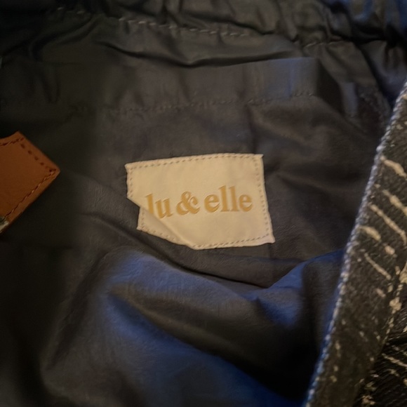 lu & elle Paradise Palm Backpack - Picture 4 of 7